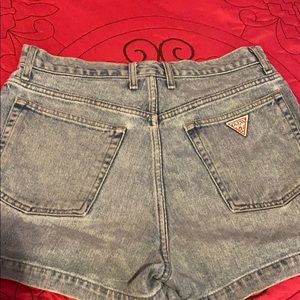 Light wash GUESS vintage ** HiGH WAiST